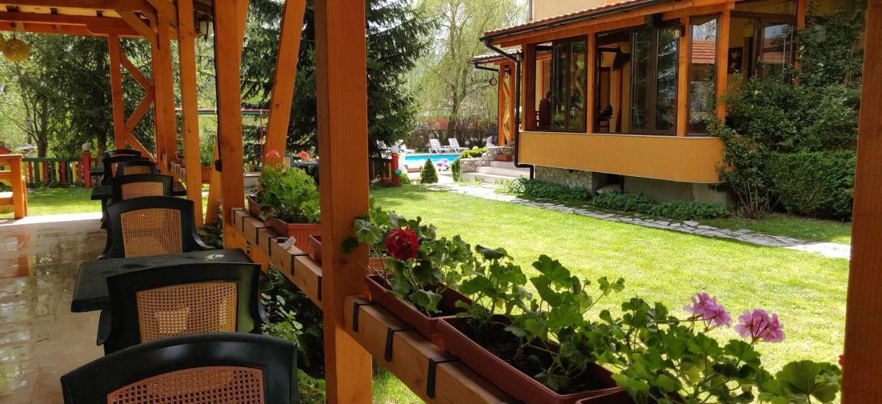 Family Hotel IV Velingrad Eksteriør bilde