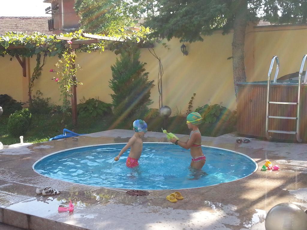 Family Hotel IV Velingrad Eksteriør bilde