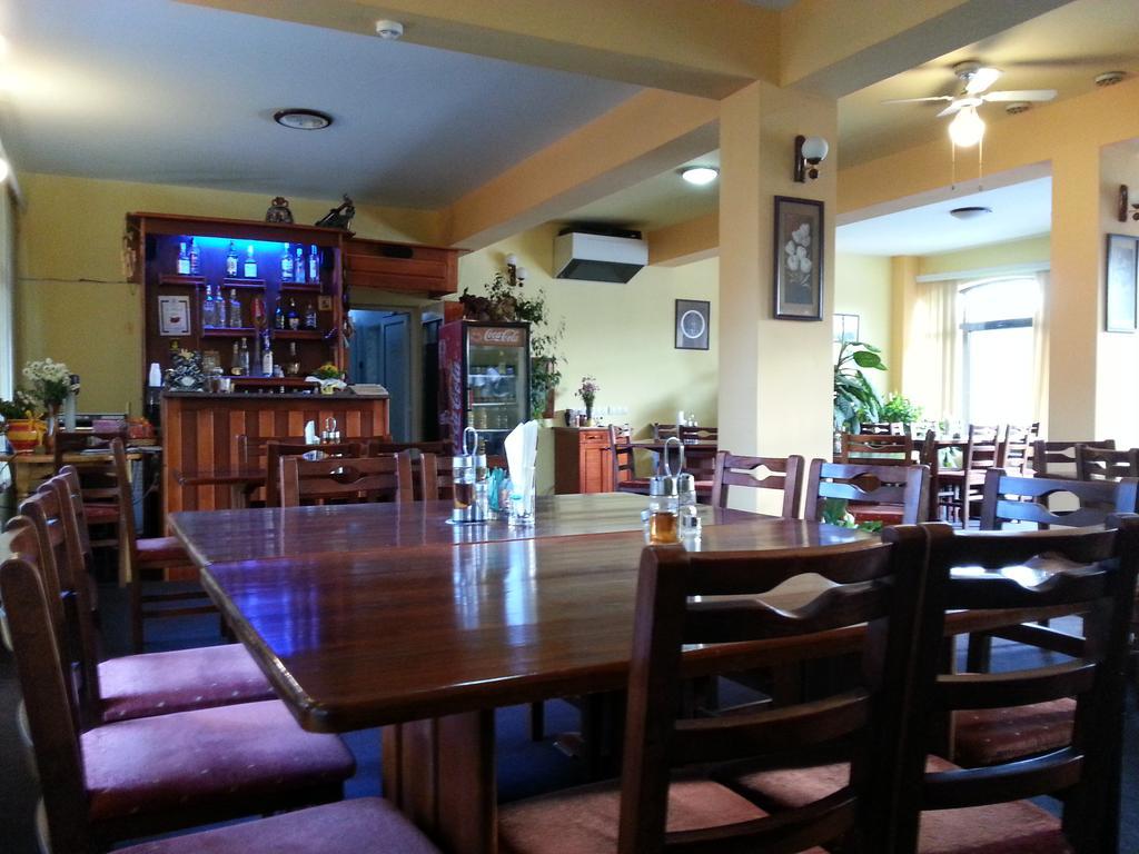 Family Hotel IV Velingrad Eksteriør bilde