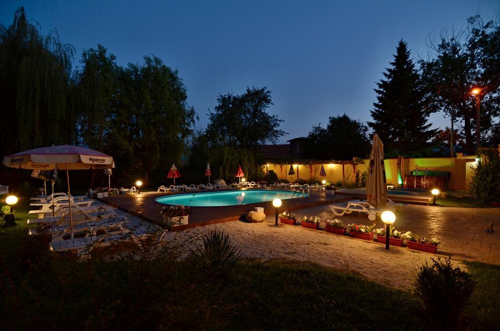 Family Hotel IV Velingrad Eksteriør bilde
