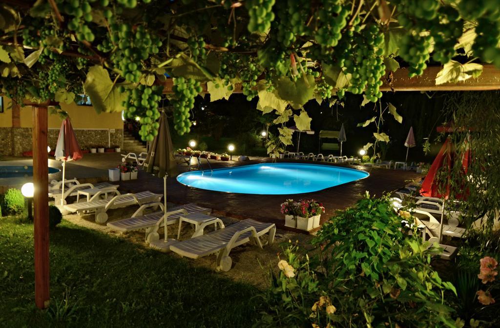 Family Hotel IV Velingrad Eksteriør bilde