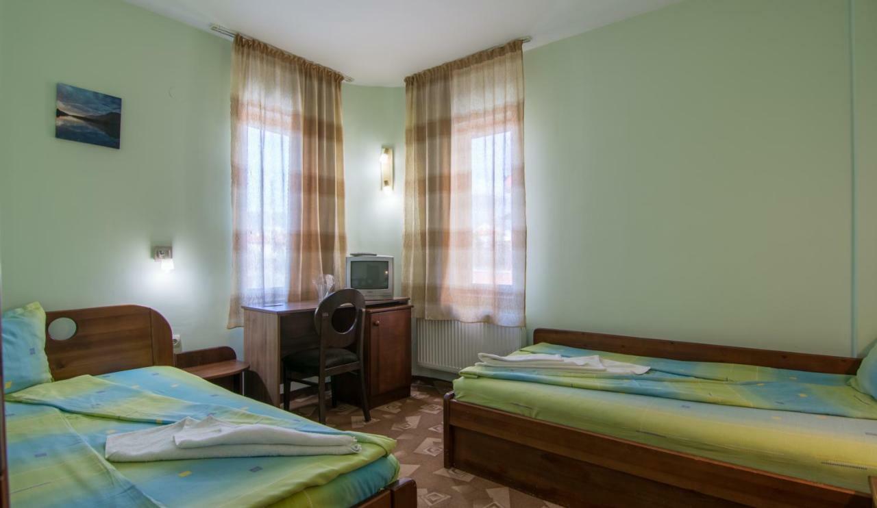 Family Hotel IV Velingrad Eksteriør bilde